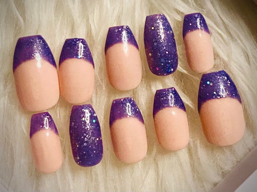 Sparkling Plums – Shorty Medium Press-On Nails | Elegant & Shimmering